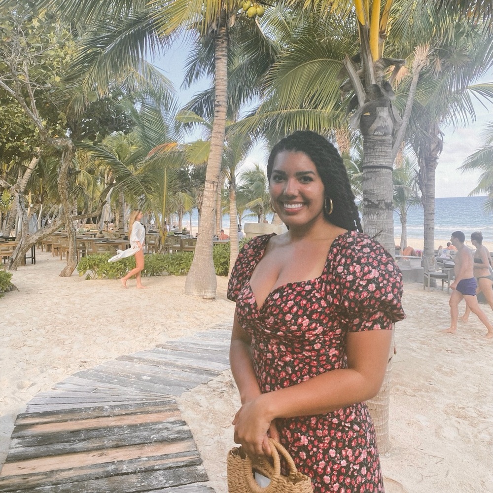 Meet your Posher, Courtney